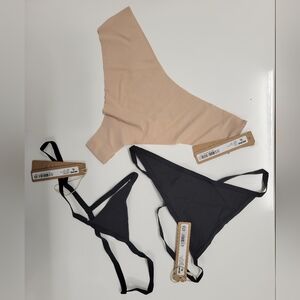 (SKIMS)3 panties for $32 new with tag, Size:XS SKIMS-Style 04